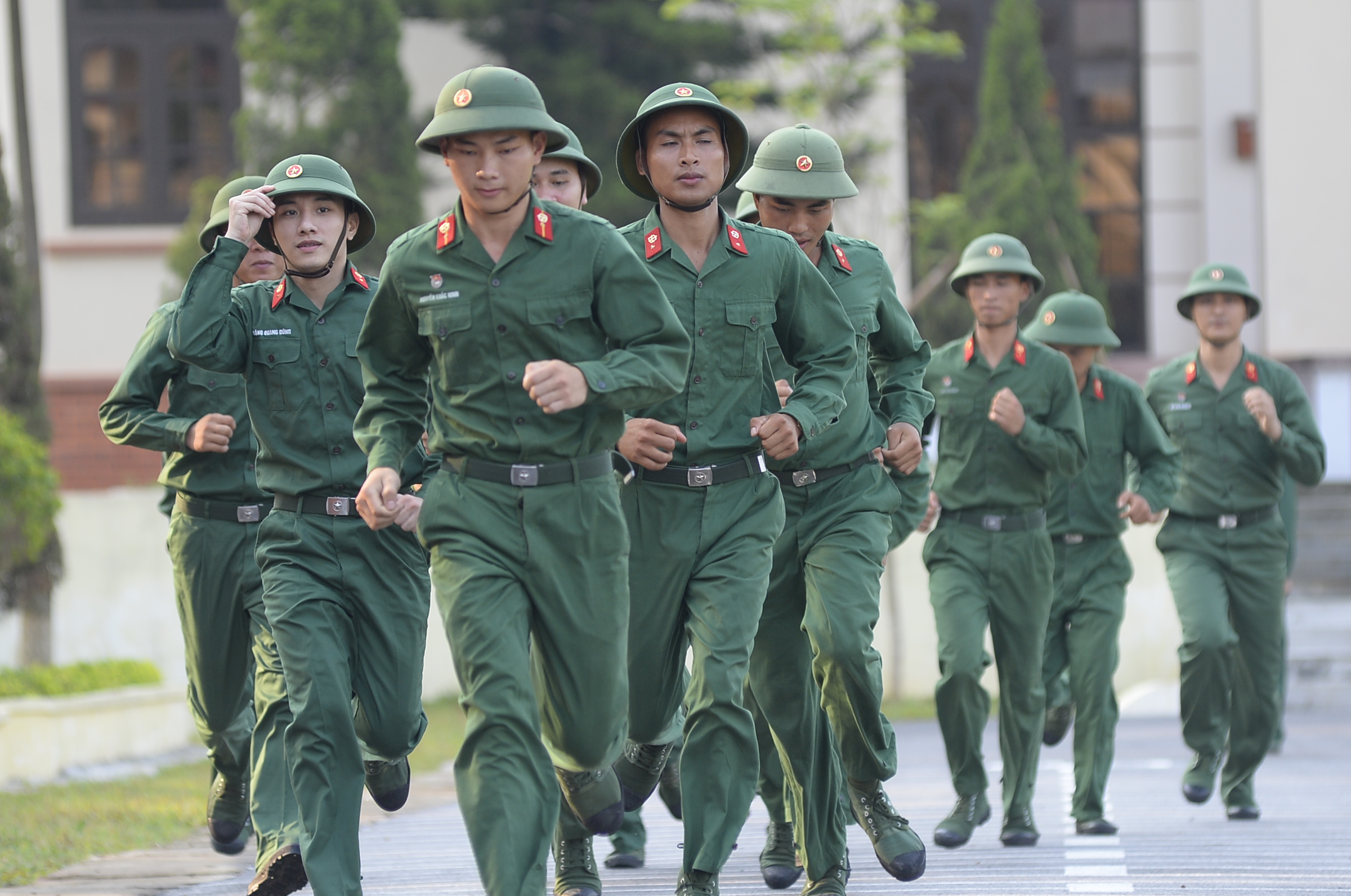 Tập 1: Sao nhập ngũ – Biệt đội chống độc